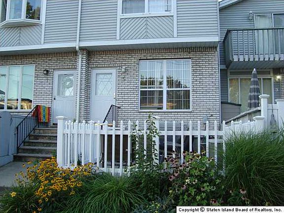 2nd image of 5 Sea Crest Ln