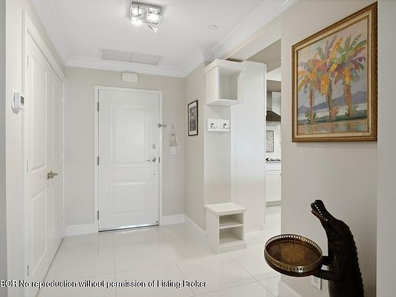 5th image of 842 Bay Colony Dr S #842