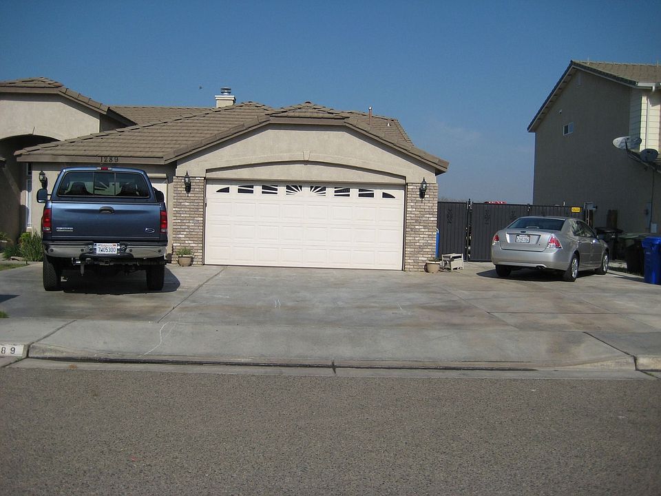 2nd image of 1289 Linda Way