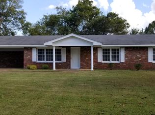 417 Lakeside Dr, Florence, AL 35630
