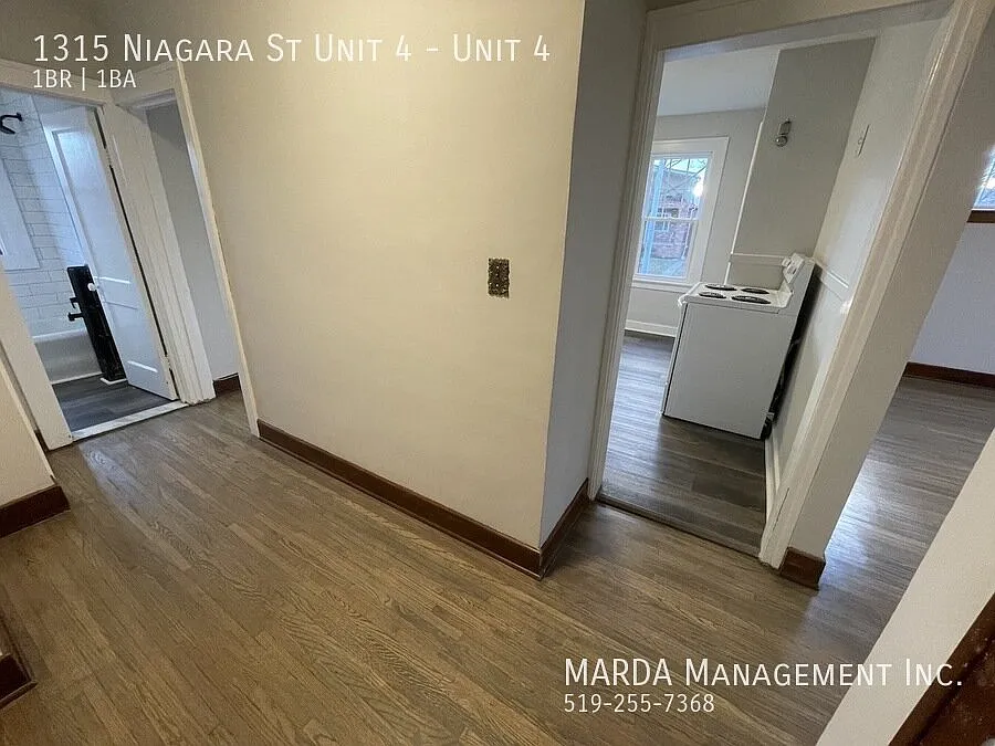 Charming 1 Bed/1 Bath Unit In Walkerville + Hydro — Photo 2