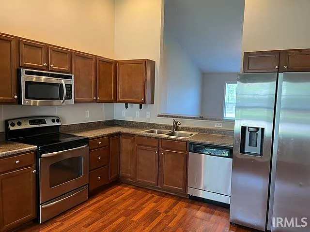 3629 Mariner Dr — Photo 2