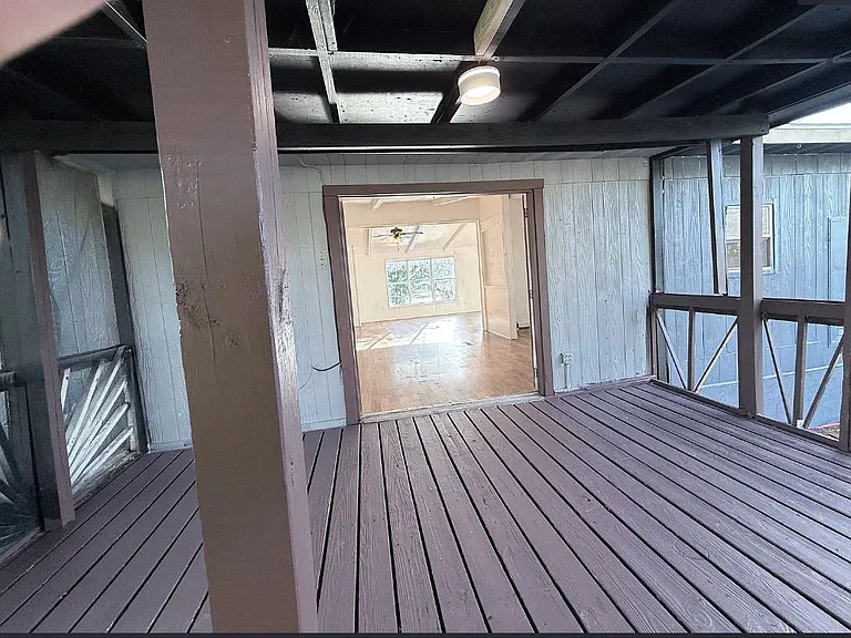 111 King Rd — Photo 6