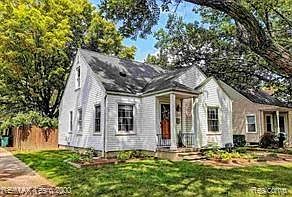 1st image of 579 E Baker Ave