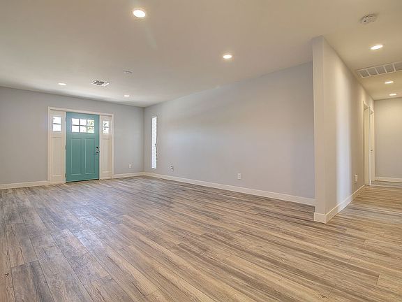 3rd image of 308 E Pebble Beach Dr