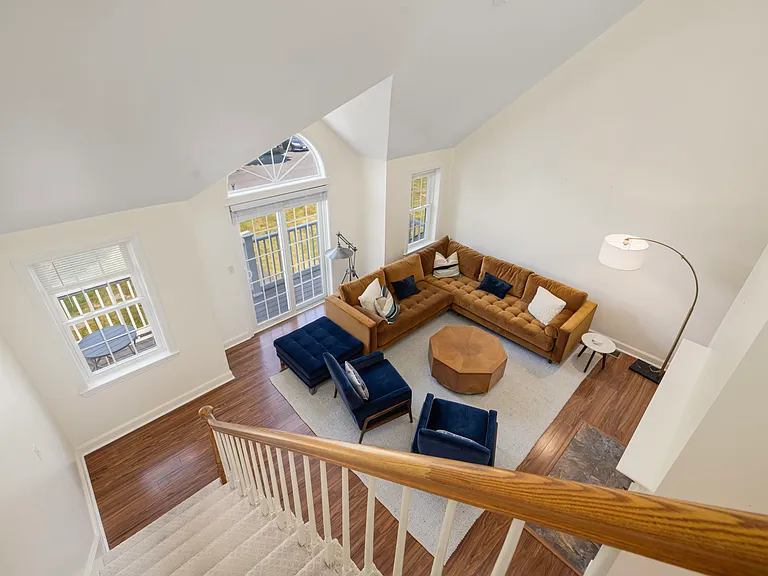 223 Corey Ln — Photo 18