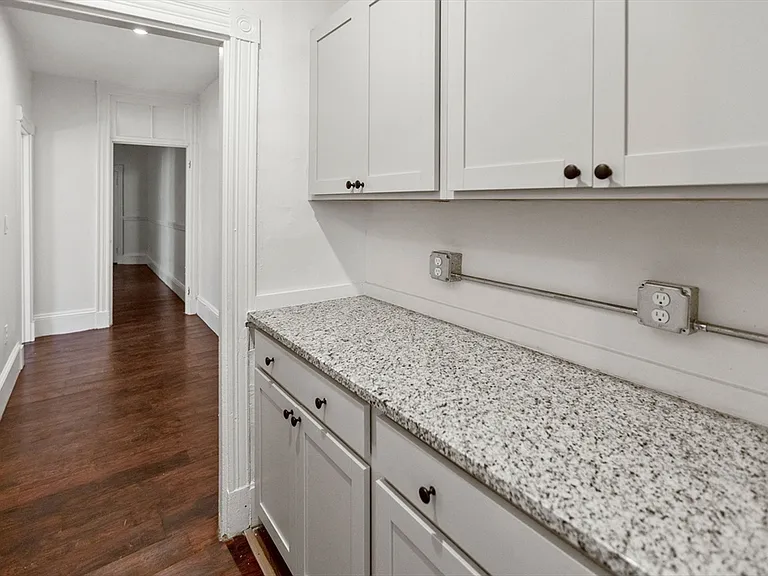 864 Huntington Ave #2 — Photo 8