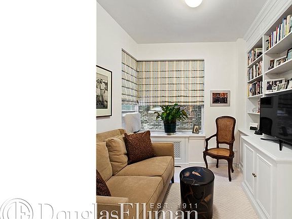 4th image of 1 E 66th St #3G