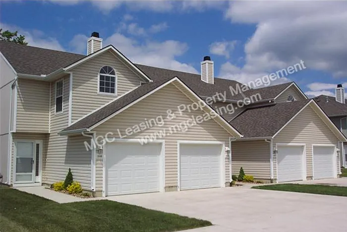 1510 Garden Ter — Photo 1