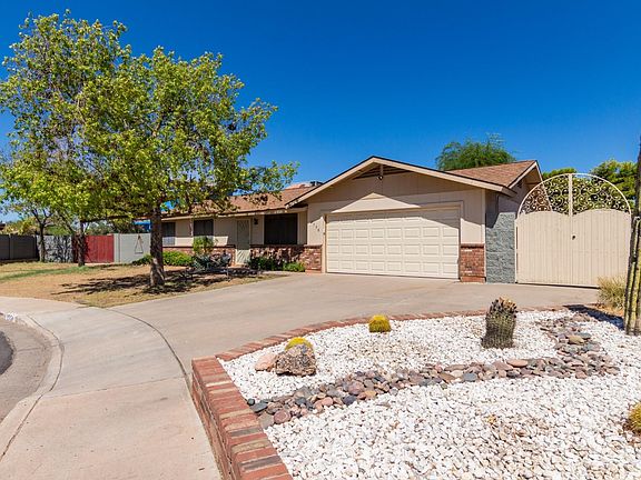 4th image of 2758 E Juanita Ave