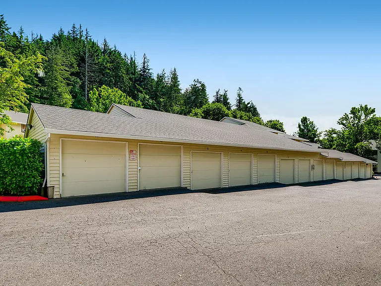Mountain Knolls | Garage