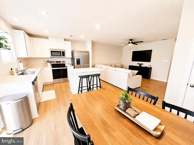 33 Apollo Rd — Photo 16