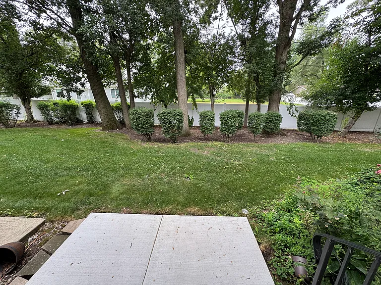 2399 Stoughton Cir #2399 — Photo 25