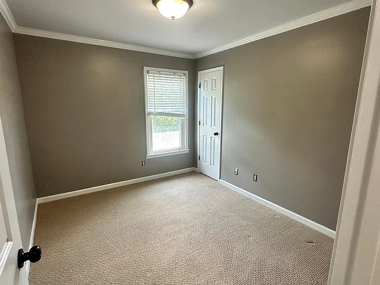 4830 Hampton Square Dr — Photo 18