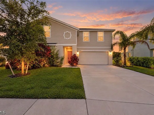 12421 Amber Waves Rd, Lehigh Acres, FL 33974