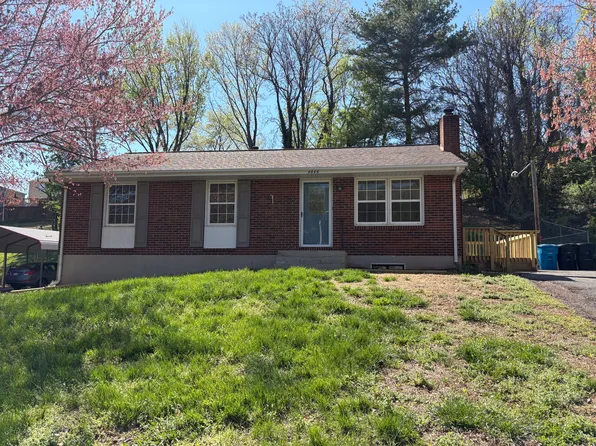 4646 Trevino Cir NE, Roanoke, VA 24019