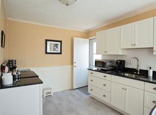 16 Franklin Pl APT 2R, Beverly, MA 01915
