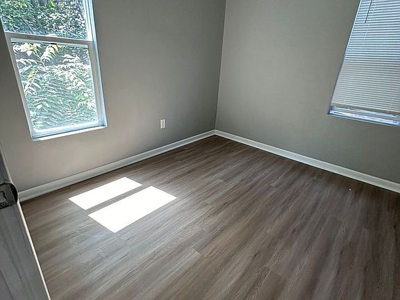 4th image of 1953 Lawn Ave Unit 1