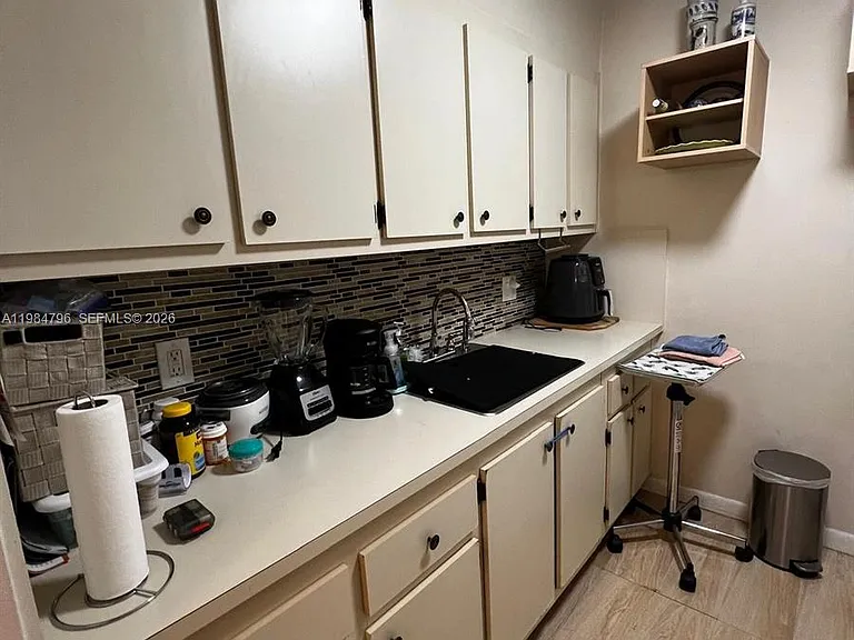 1551 SW 135th Ter #111G — Photo 8
