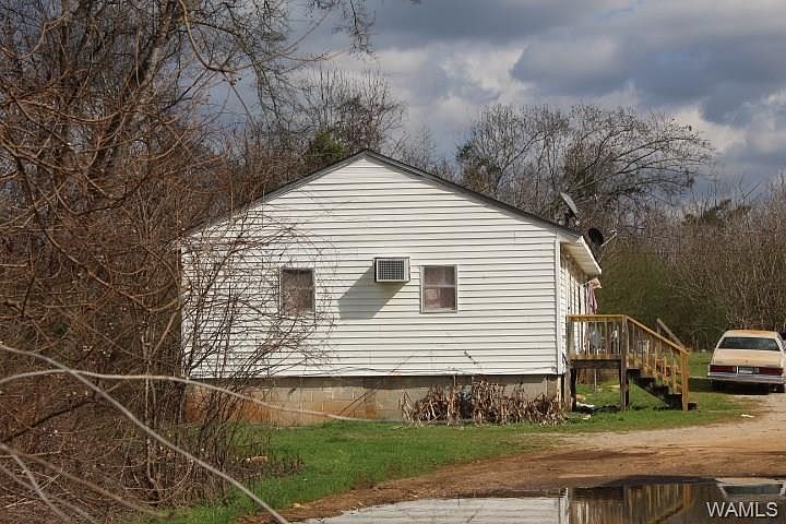 2nd image of 819 Crescent Ridge Rd NE