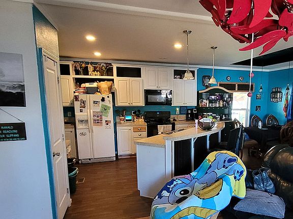 4th image of 662 Windemere St #31