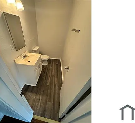 11254 Berendo Ave #2 — Photo 6