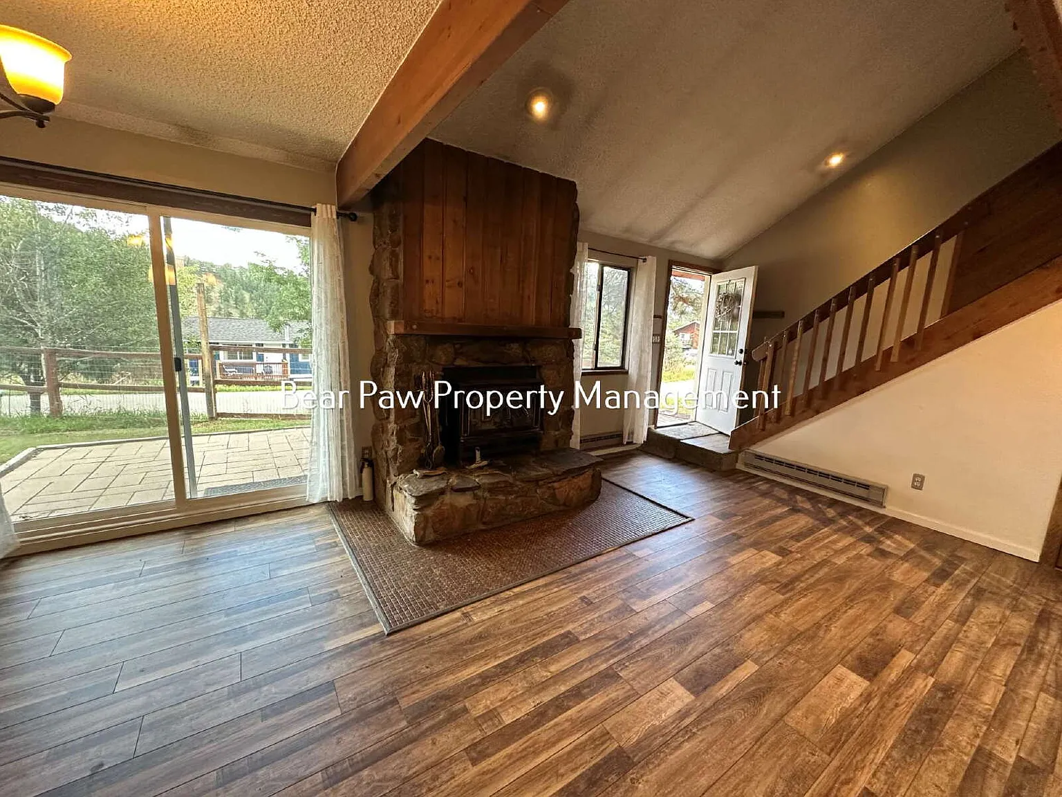 2 bed, 1.0 bath, 965 sqft, $2,100 — Photo 4