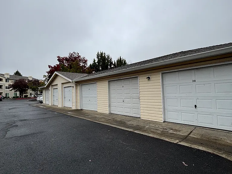 Quail Run Apartments — Photo 16