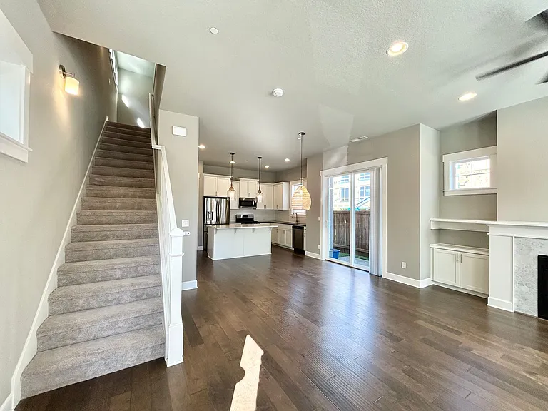 11571 SW Barber St — Photo 3