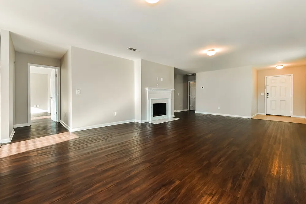 3 bed, 2.0 bath, 1664 sqft, $2,130 — Photo 4