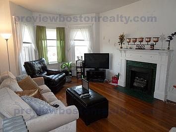2nd image of 1307 Commonwealth Ave #Hl15