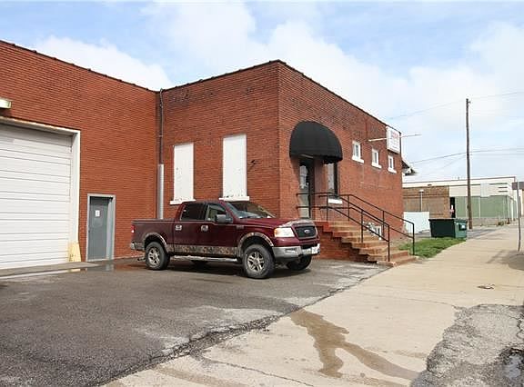 2nd image of 510 S 8th St