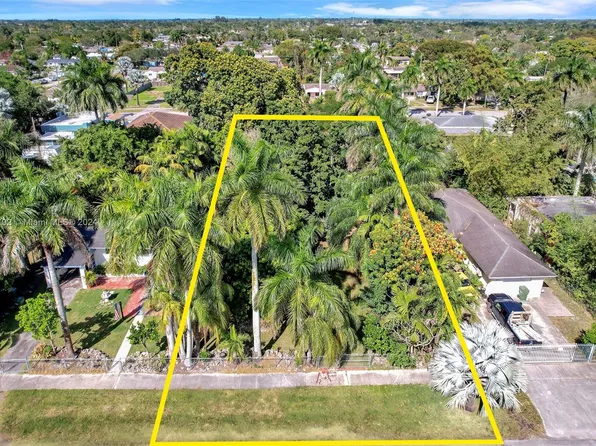 305 NW 13th St, Homestead, FL 33030