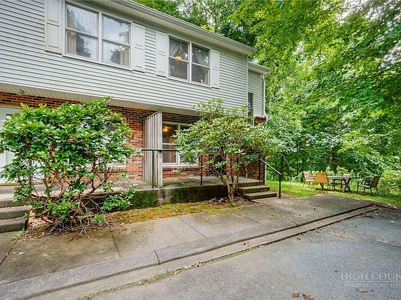 2nd image of 150 Margo Trail #B