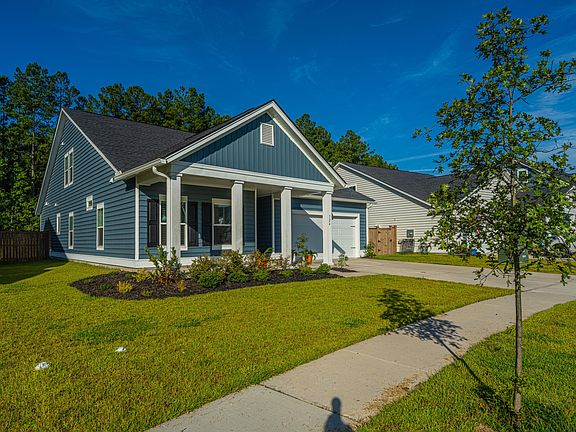 4th image of 326 Garden Lily Ln