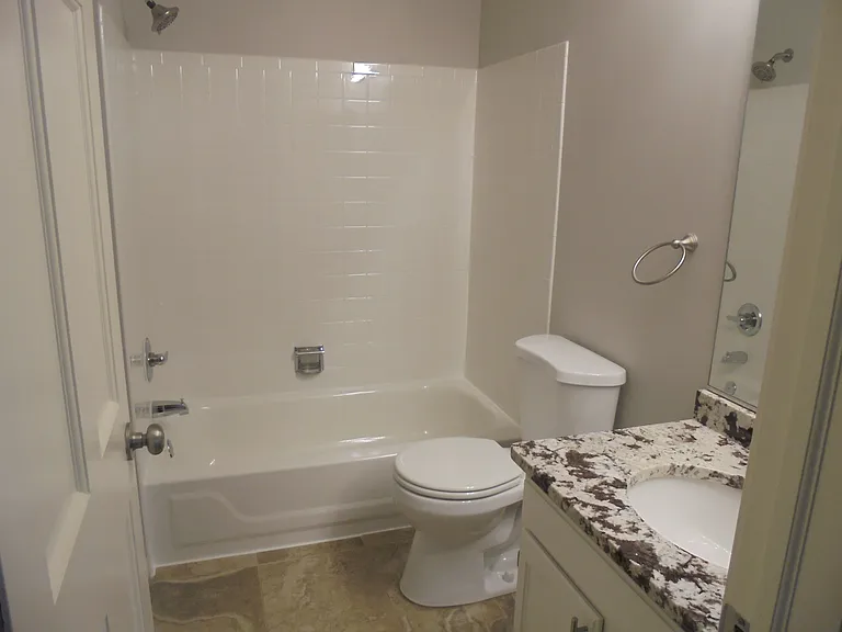 1122 Saint Andrews Ct #1122 — Photo 17