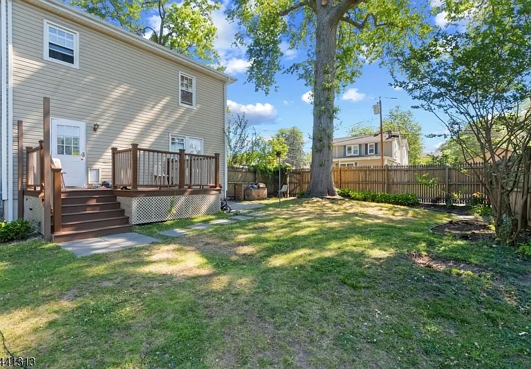 138 Bessida St — Photo 3