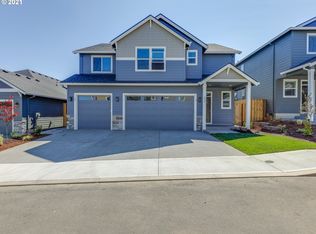200 NE Regan Hill Loop, Estacada, OR 97023