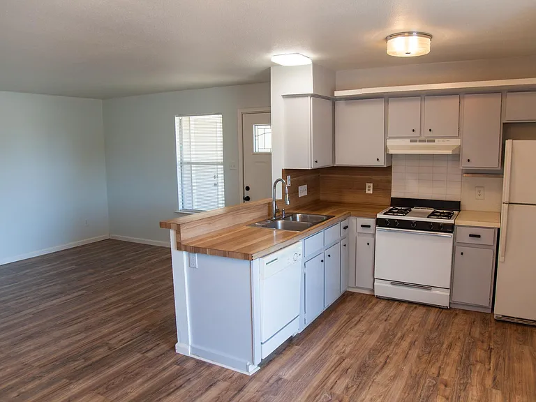 5300 Indio Cv #C — Photo 5