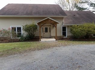 475 Honeysuckle Ln, Cecil, AL 36013