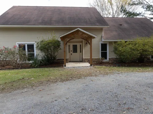 475 Honeysuckle Ln, Cecil, AL 36013