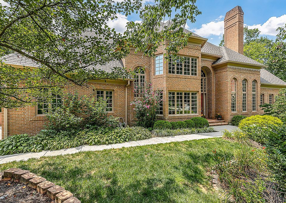 1st image of 561 Ridgestone Dr