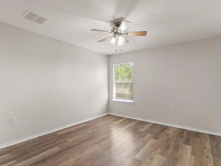 5825 Silver Screen Dr — Photo 20