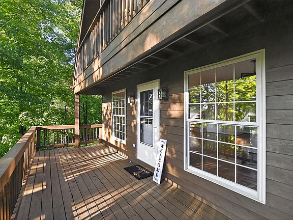 3rd image of 205 Alpine Dr