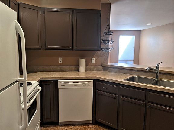 3rd image of 1801 N 107th St Unit 204