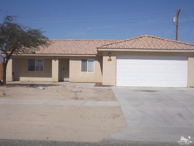 1176 Harbor Dr, Thermal, CA, 92274