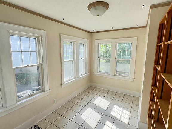 5th image of 3127 Grandview Blvd