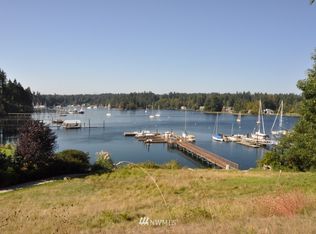 1 Euclid Ave NE, Bainbridge Island, WA 98110