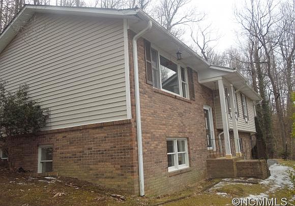 1st image of 108 Creekstone Ln