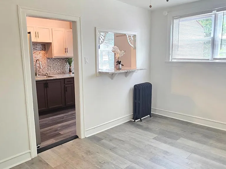 1108 E Stafford St — Photo 13